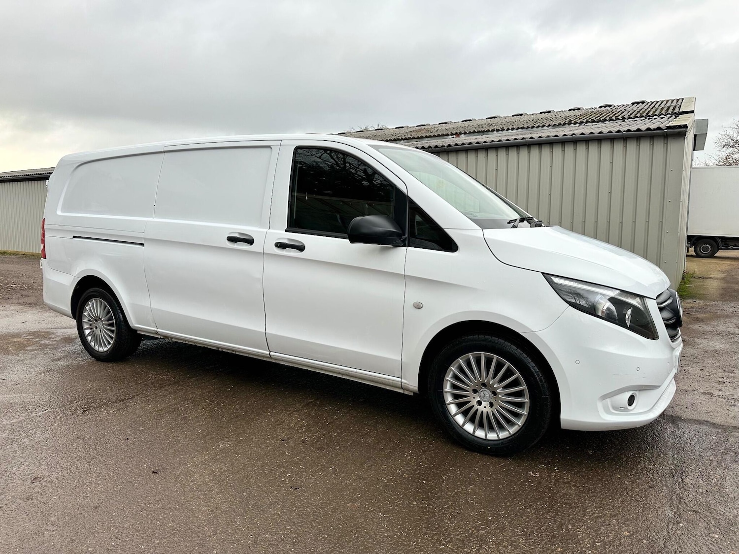 Used Mercedes-Benz Vito 2022 for sale - 76898389: Photo 2