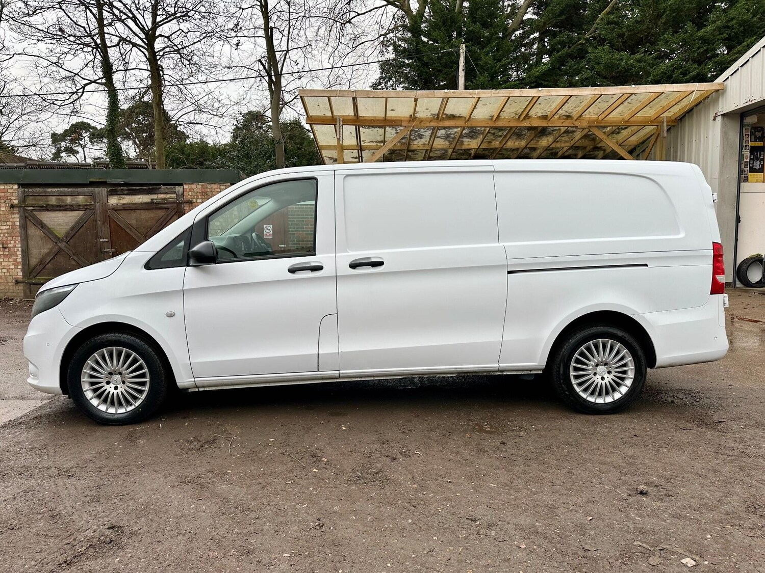 Used Mercedes-Benz Vito 2022 for sale - 76898389: Photo 9