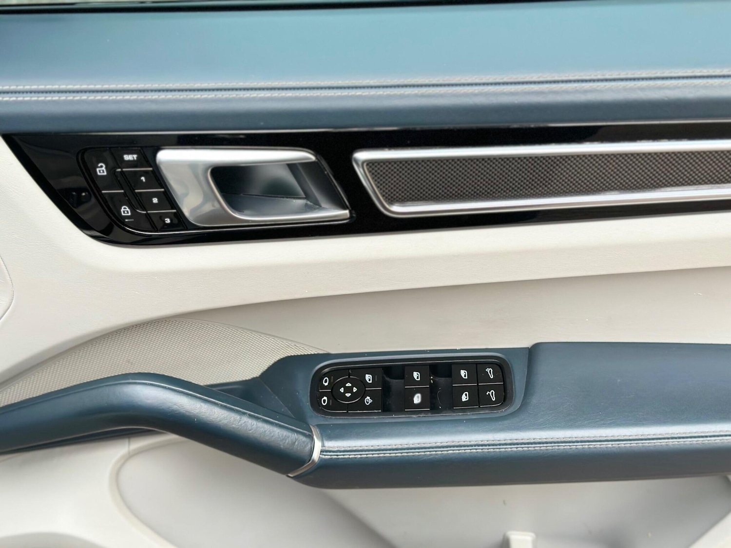 Used Porsche Cayenne 2019 for sale - 76976499: Photo 36