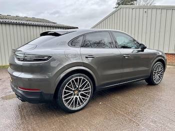 Used Porsche Cayenne 2019 for sale - 76976499: Photo