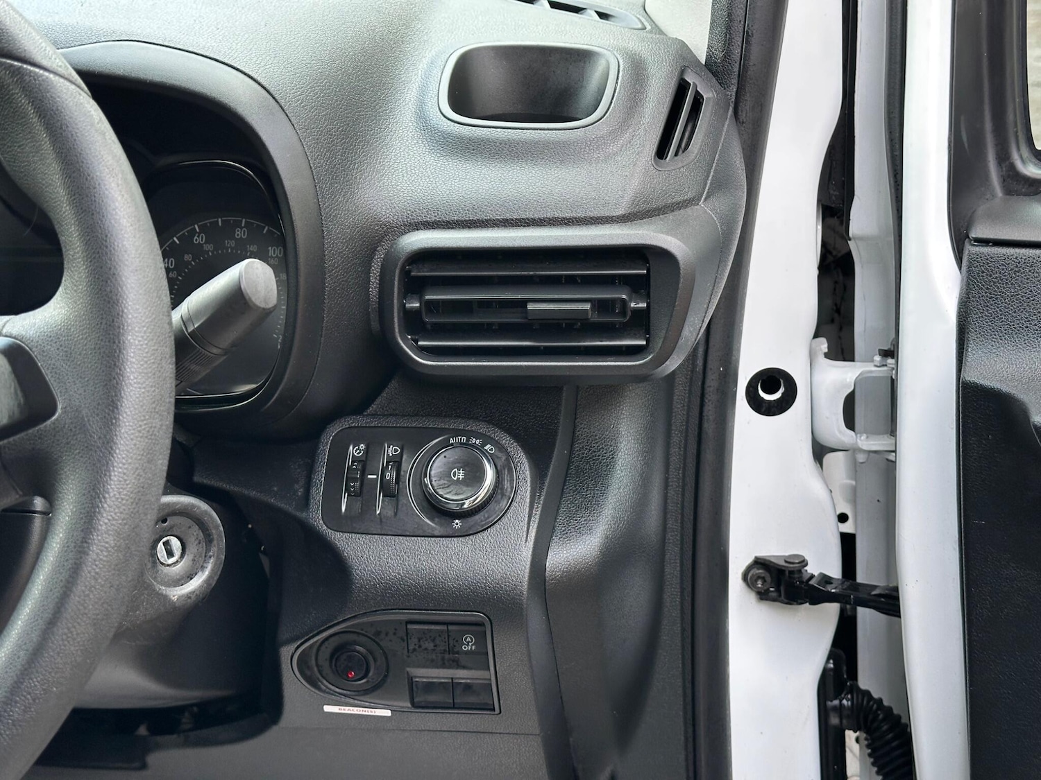 Used Vauxhall Combo 2019 for sale - 77376890: Photo 17