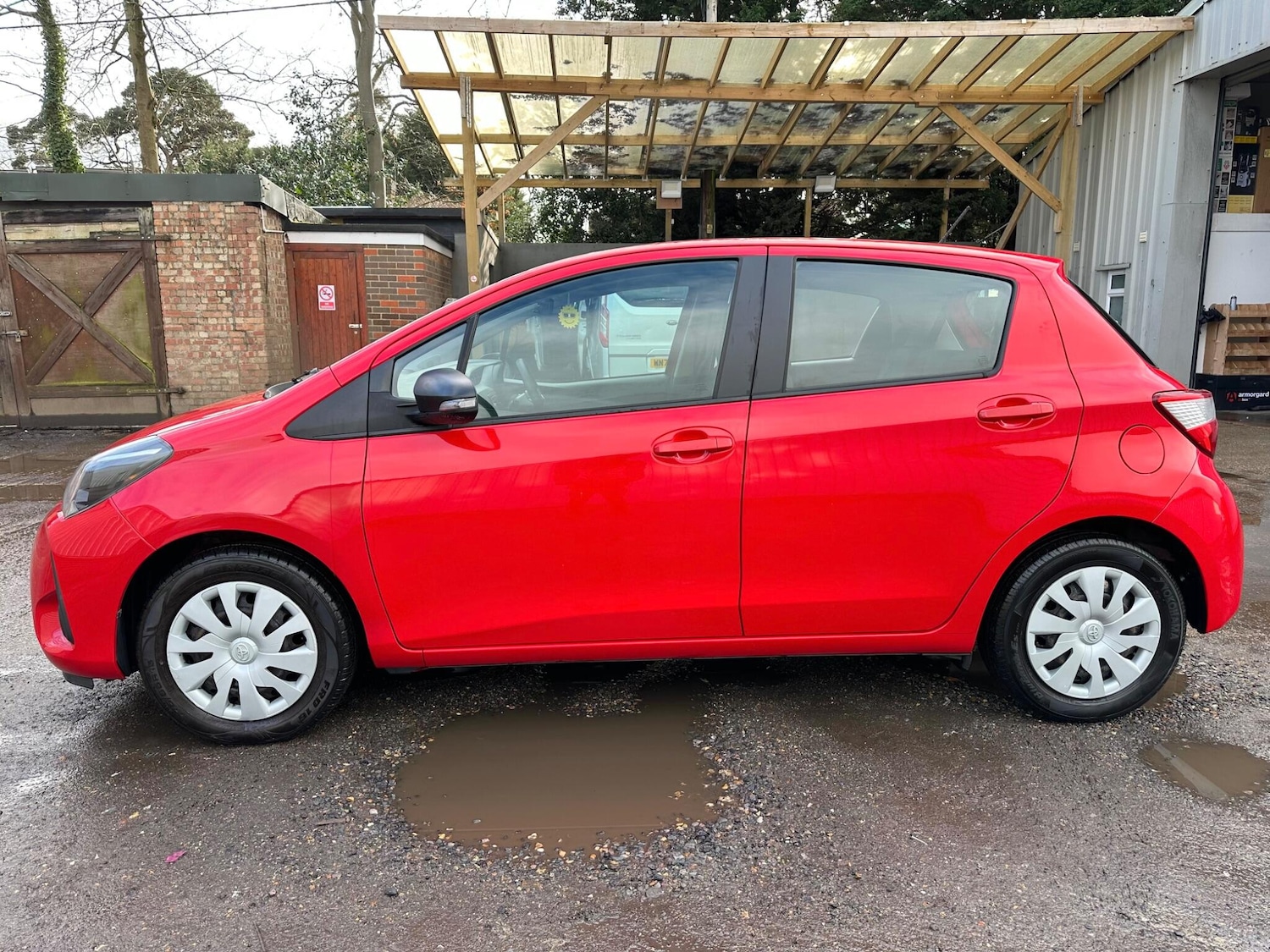 Used Toyota Yaris 2018 for sale - 77524720: Photo 10