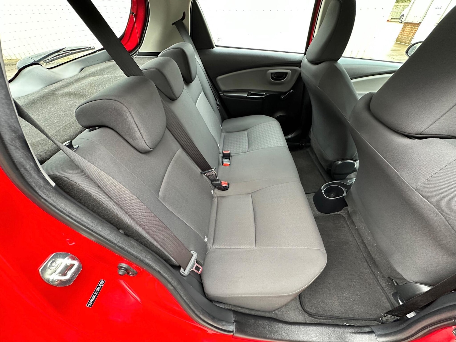 Used Toyota Yaris 2018 for sale - 77524720: Photo 20