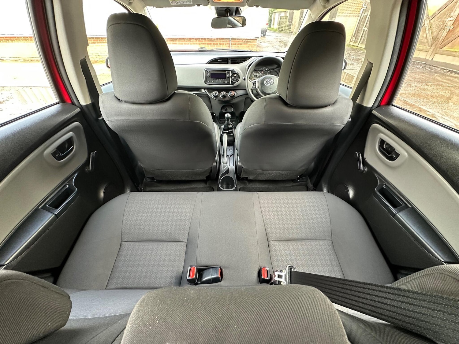 Used Toyota Yaris 2018 for sale - 77524720: Photo 24