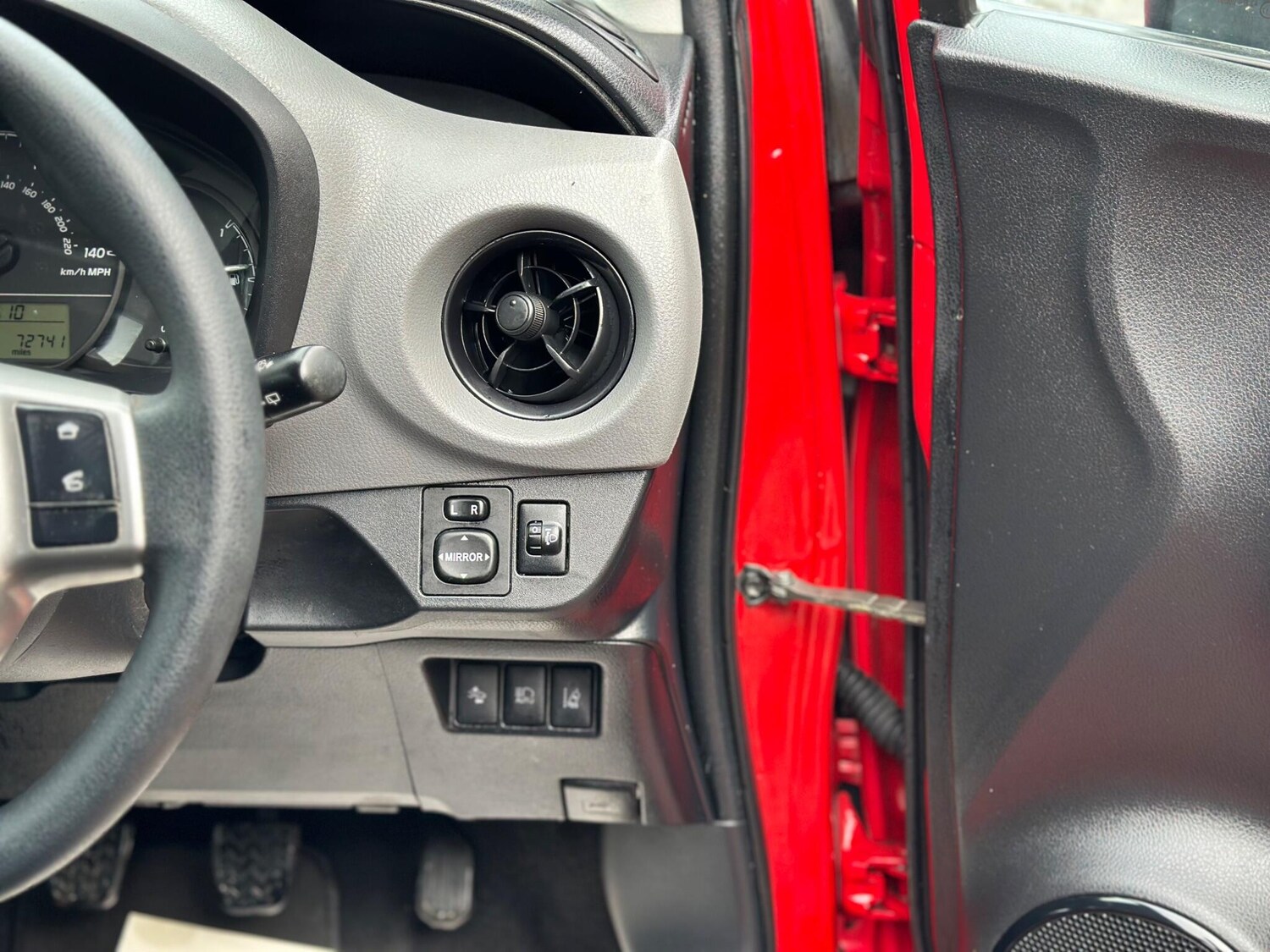 Used Toyota Yaris 2018 for sale - 77524720: Photo 36