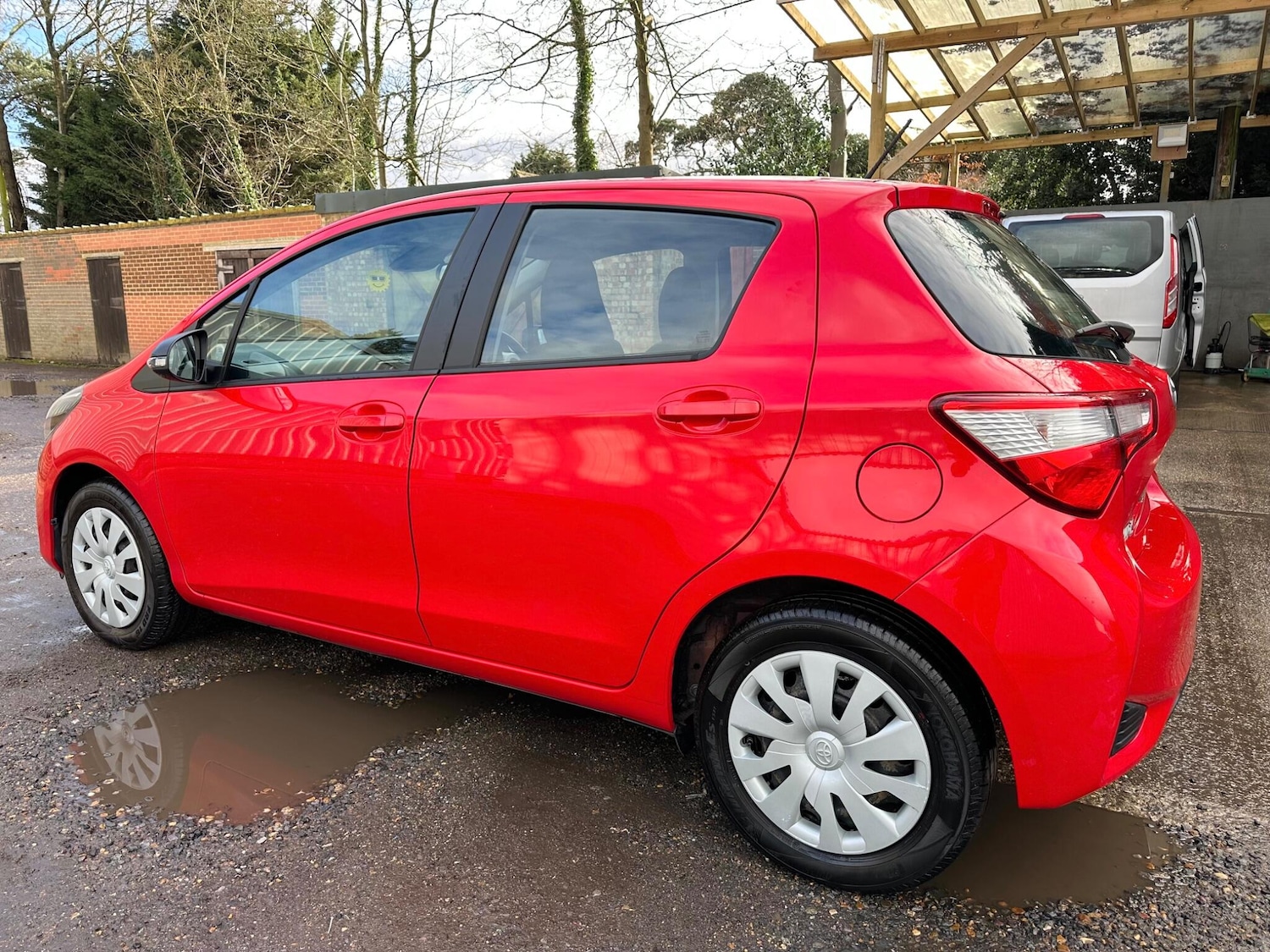 Used Toyota Yaris 2018 for sale - 77524720: Photo 8