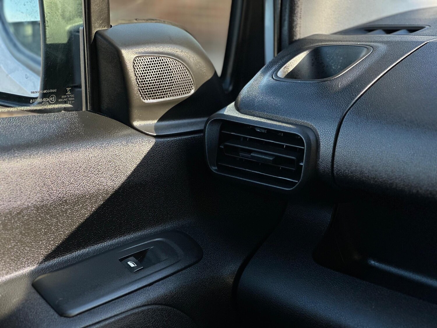 Used Vauxhall Combo 2020 for sale - 76859324: Photo 19