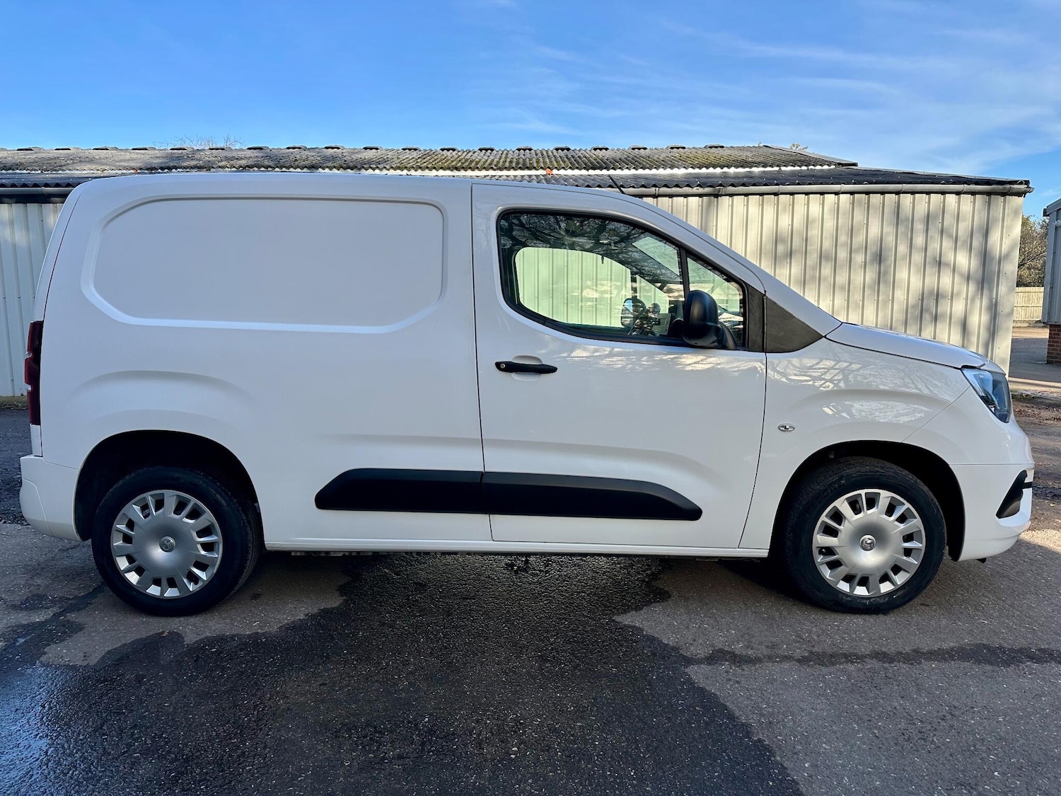 Used Vauxhall Combo 2020 for sale - 76859324: Photo 3