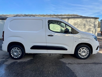 Used Vauxhall Combo 2020 for sale - 76859324: Photo