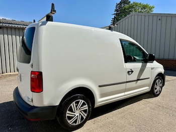Used Volkswagen Caddy 2016 for sale - 78911198: Photo