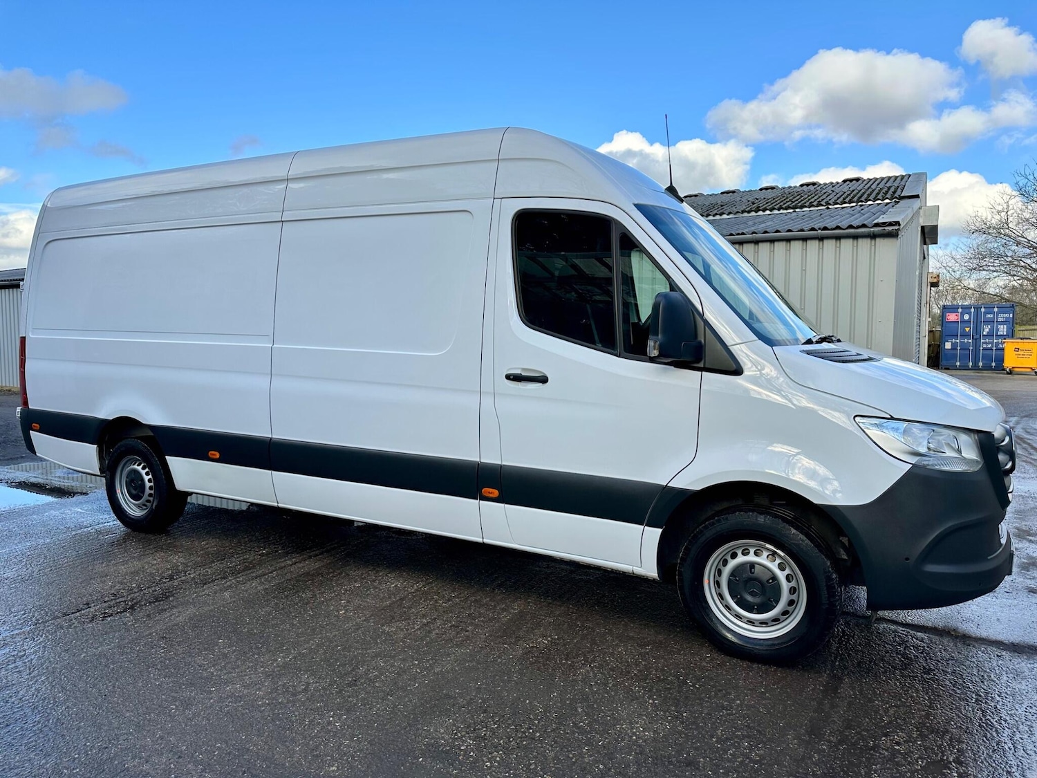 Used Mercedes-Benz Sprinter 2023 for sale - 77439955: Photo 2