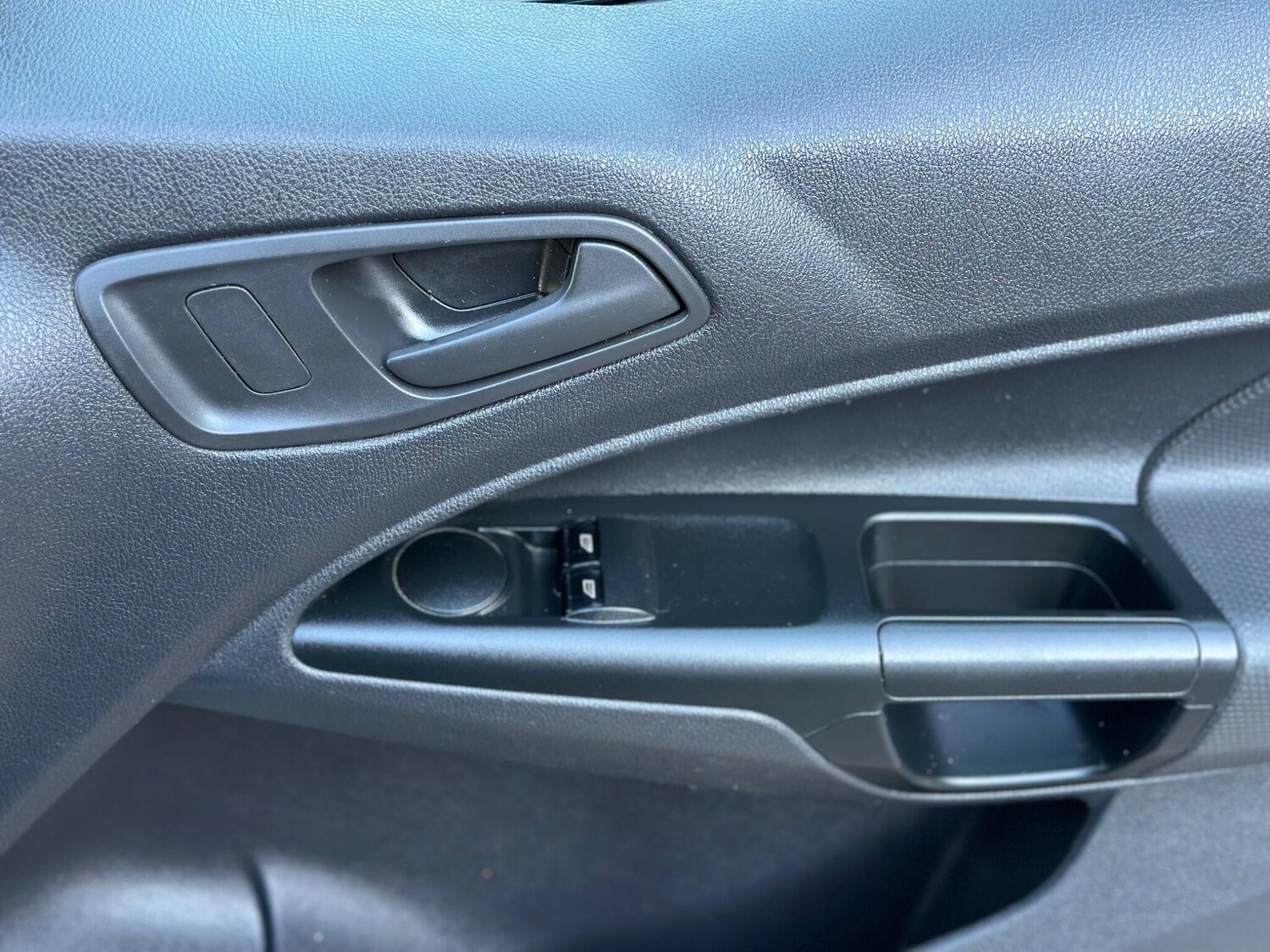 Used Ford Transit Connect 2017 for sale - 77939338: Photo 17