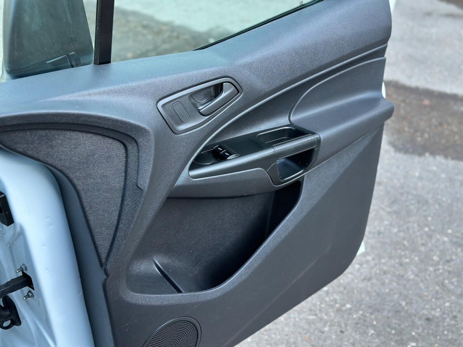 Used Ford Transit Connect 2017 for sale - 77939338: Photo 32