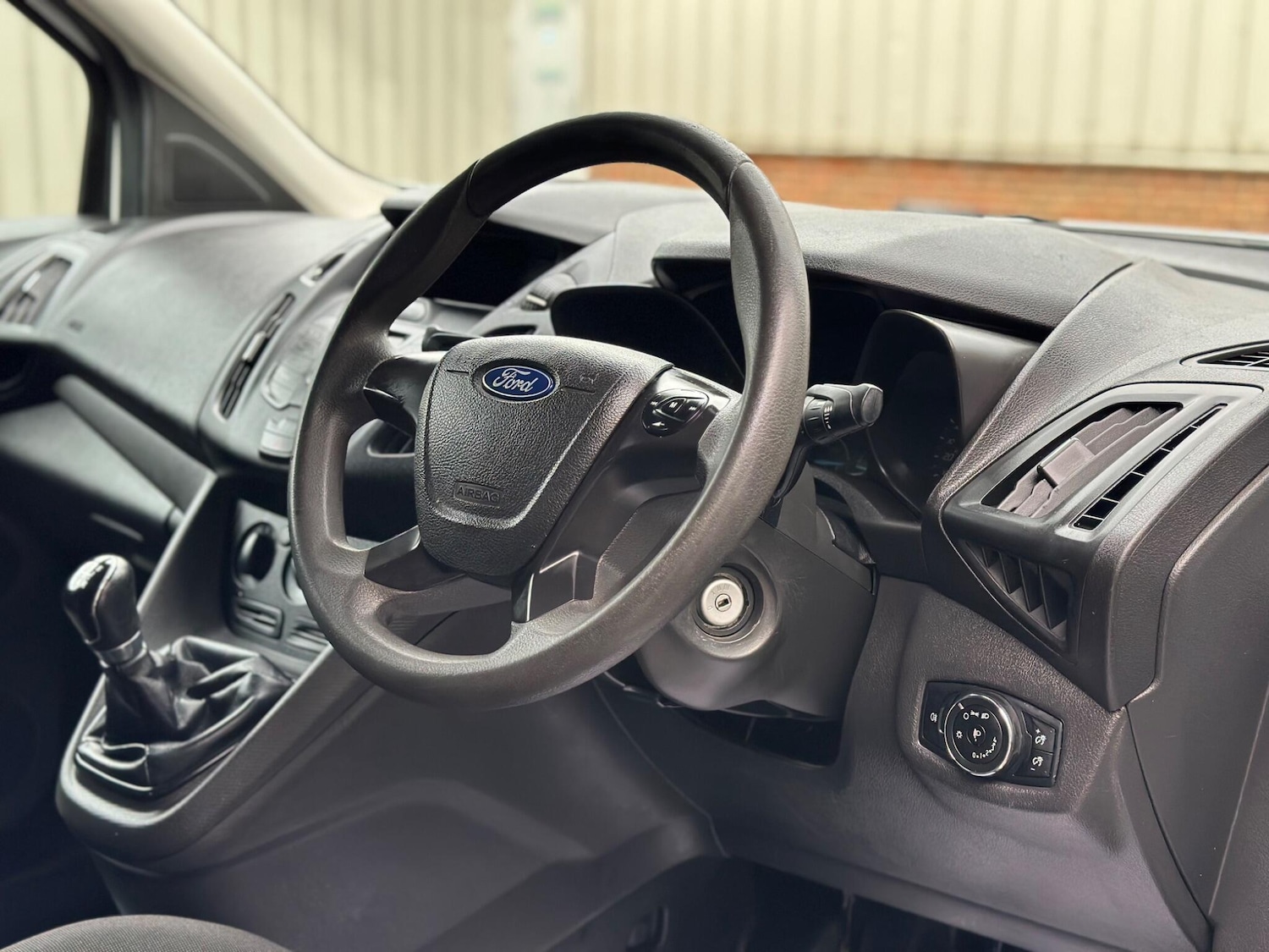 Used Ford Transit Connect 2017 for sale - 77909759: Photo 18