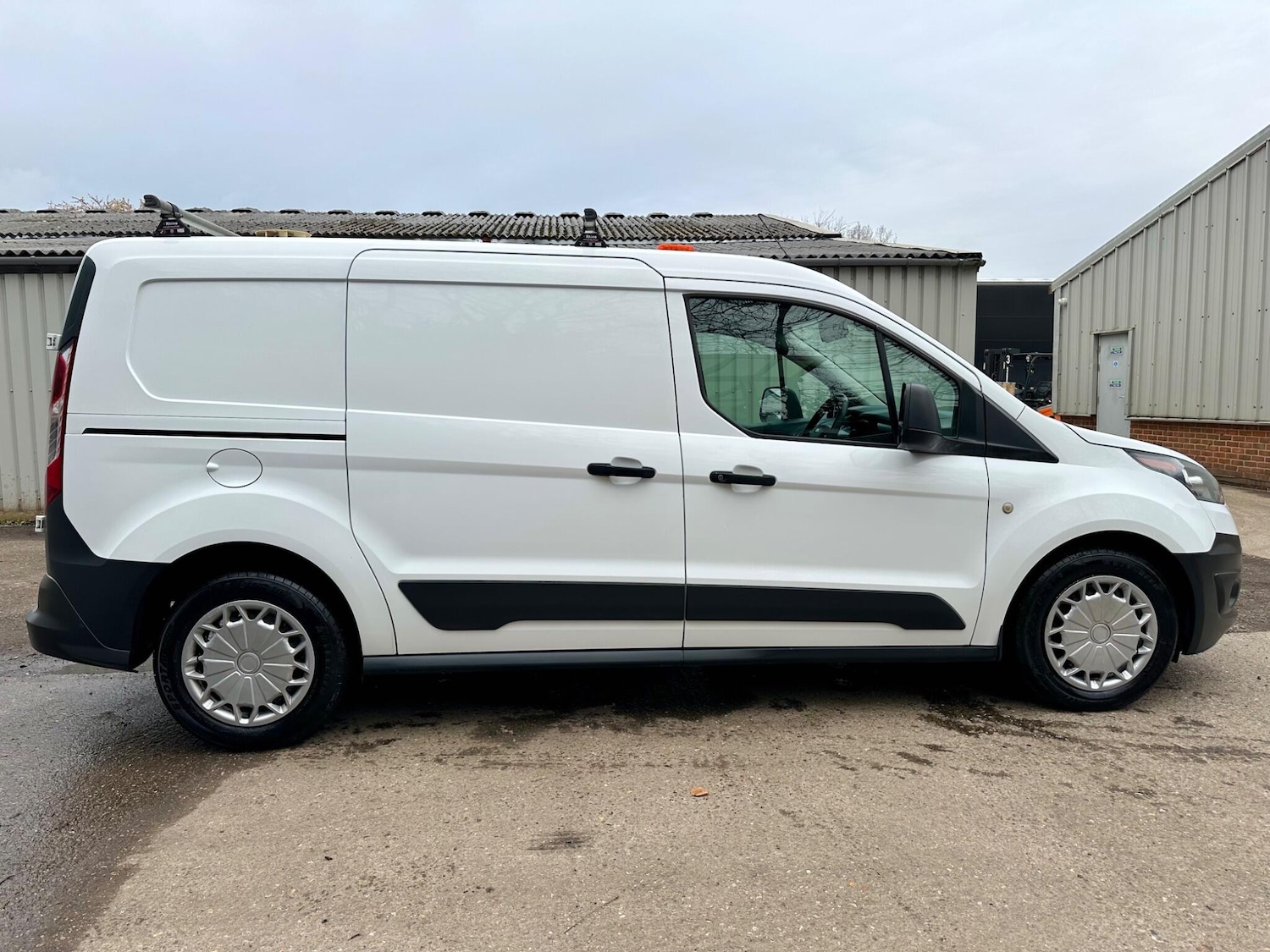 Used Ford Transit Connect 2017 for sale - 77909759: Photo 3