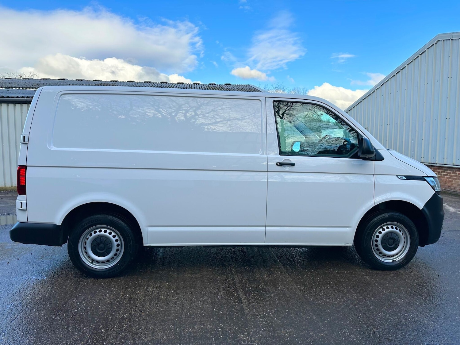 Used Volkswagen Transporter 2020 for sale - 77440609: Photo 3