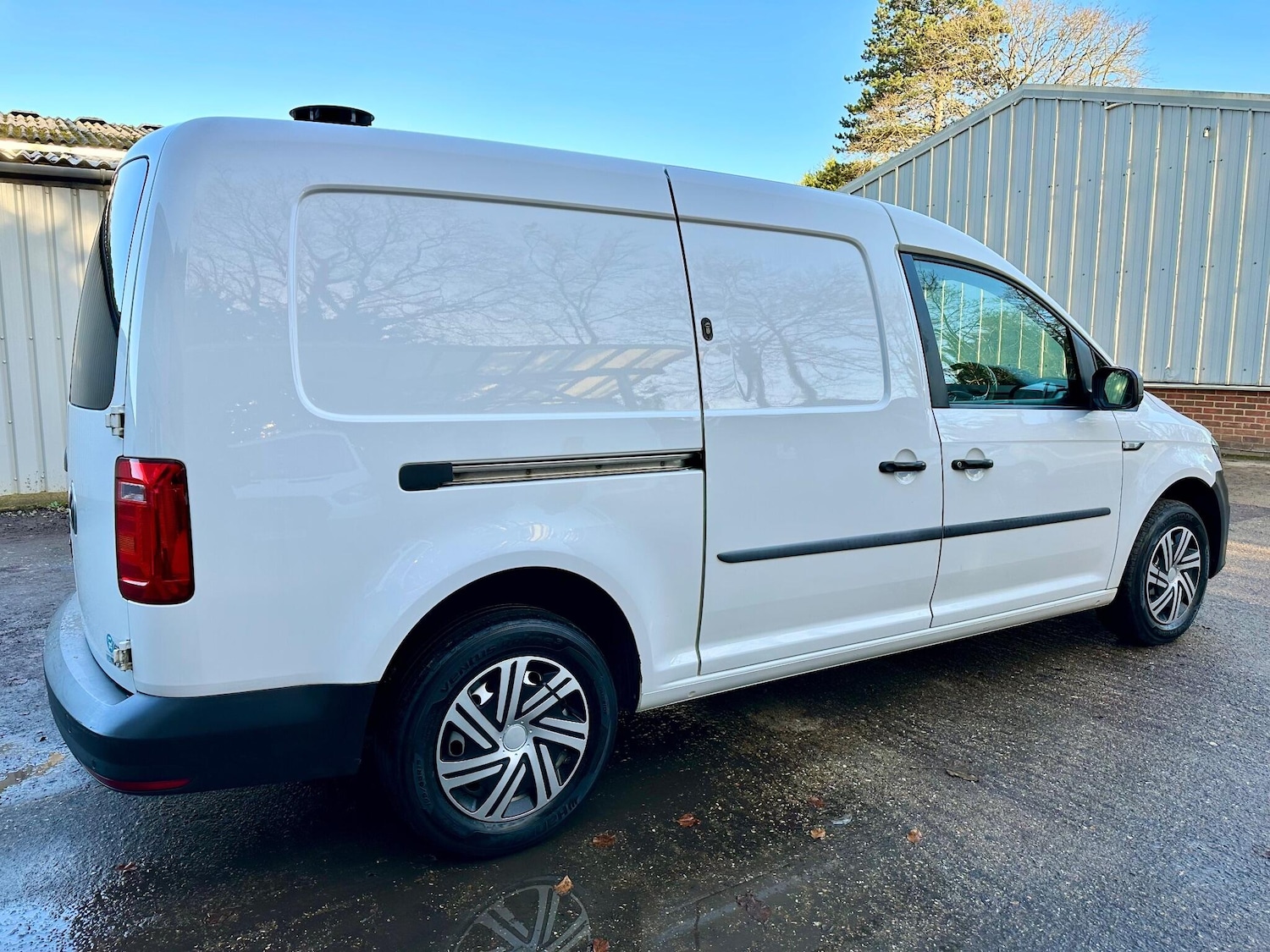 Used Volkswagen Caddy Maxi 2020 for sale - 76990635: Photo 4