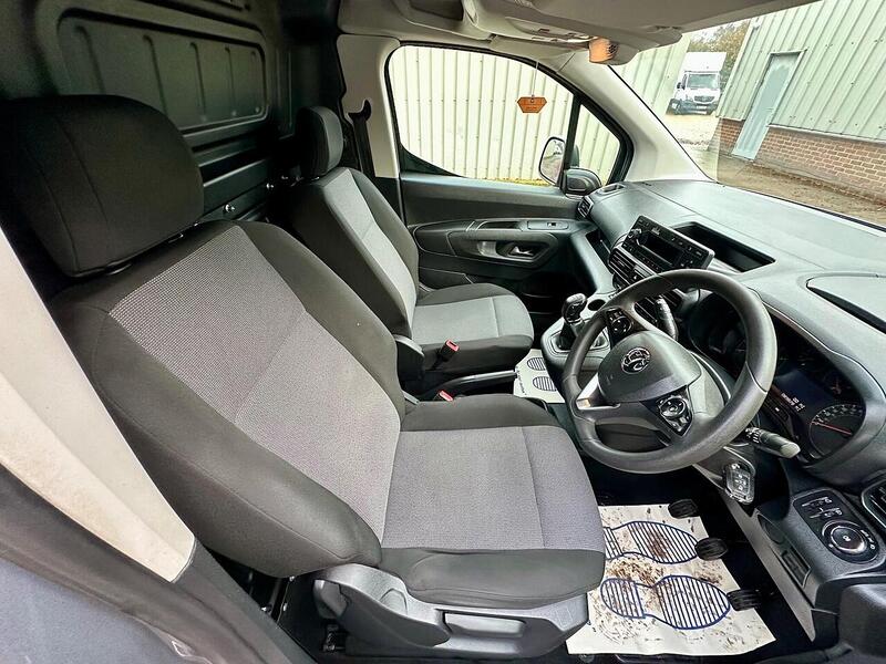 Used Vauxhall Combo 2019 for sale - 76582977: Photo 16