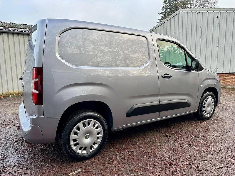 Used Vauxhall Combo 2019 for sale - 76582977: Photo 4