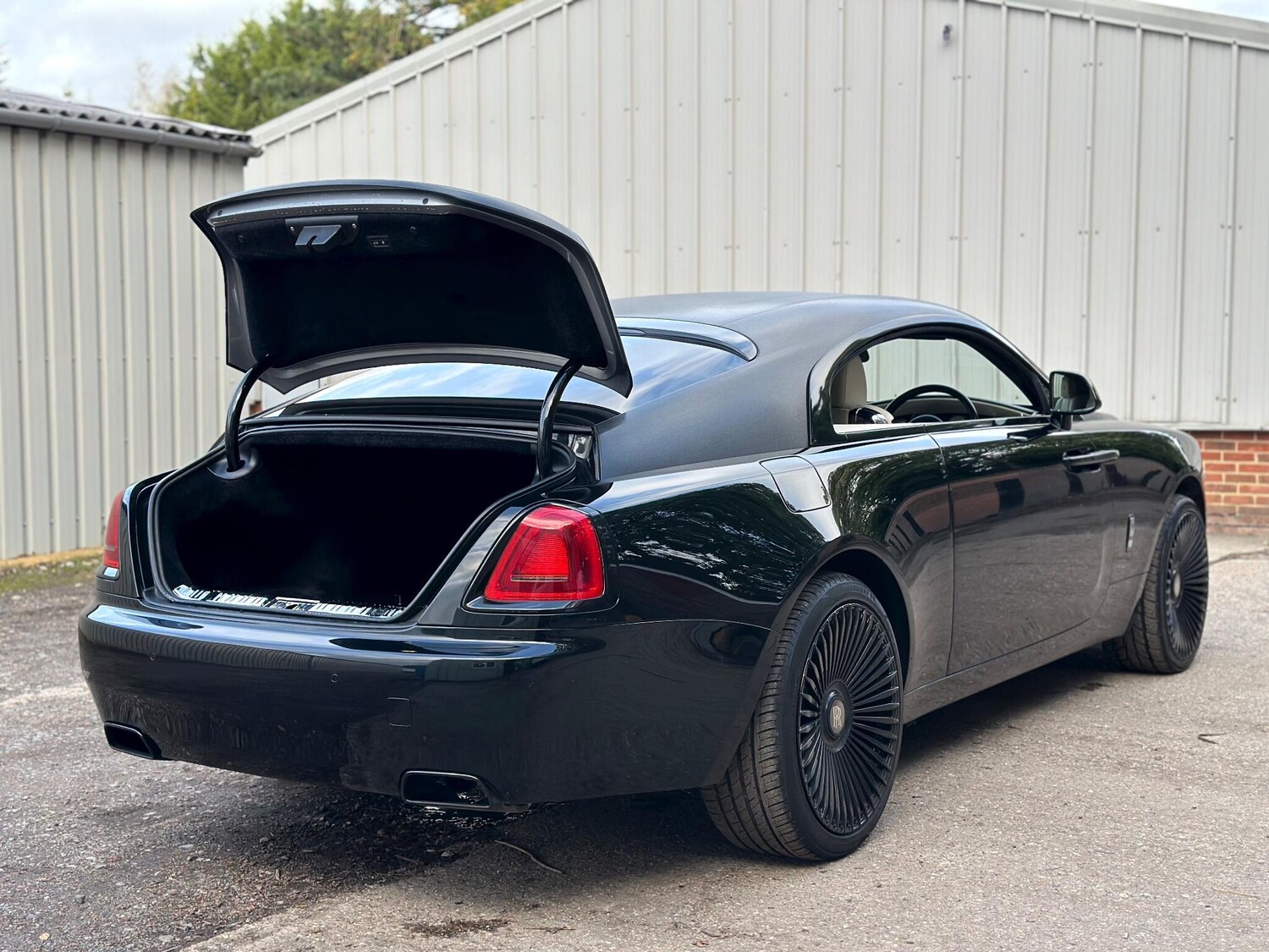 Used Rolls-Royce Wraith for sale - 76174977: Photo 22