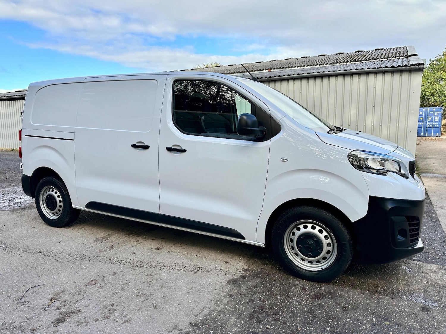 Used Peugeot Expert 2023 for sale - 76377231: Photo 2