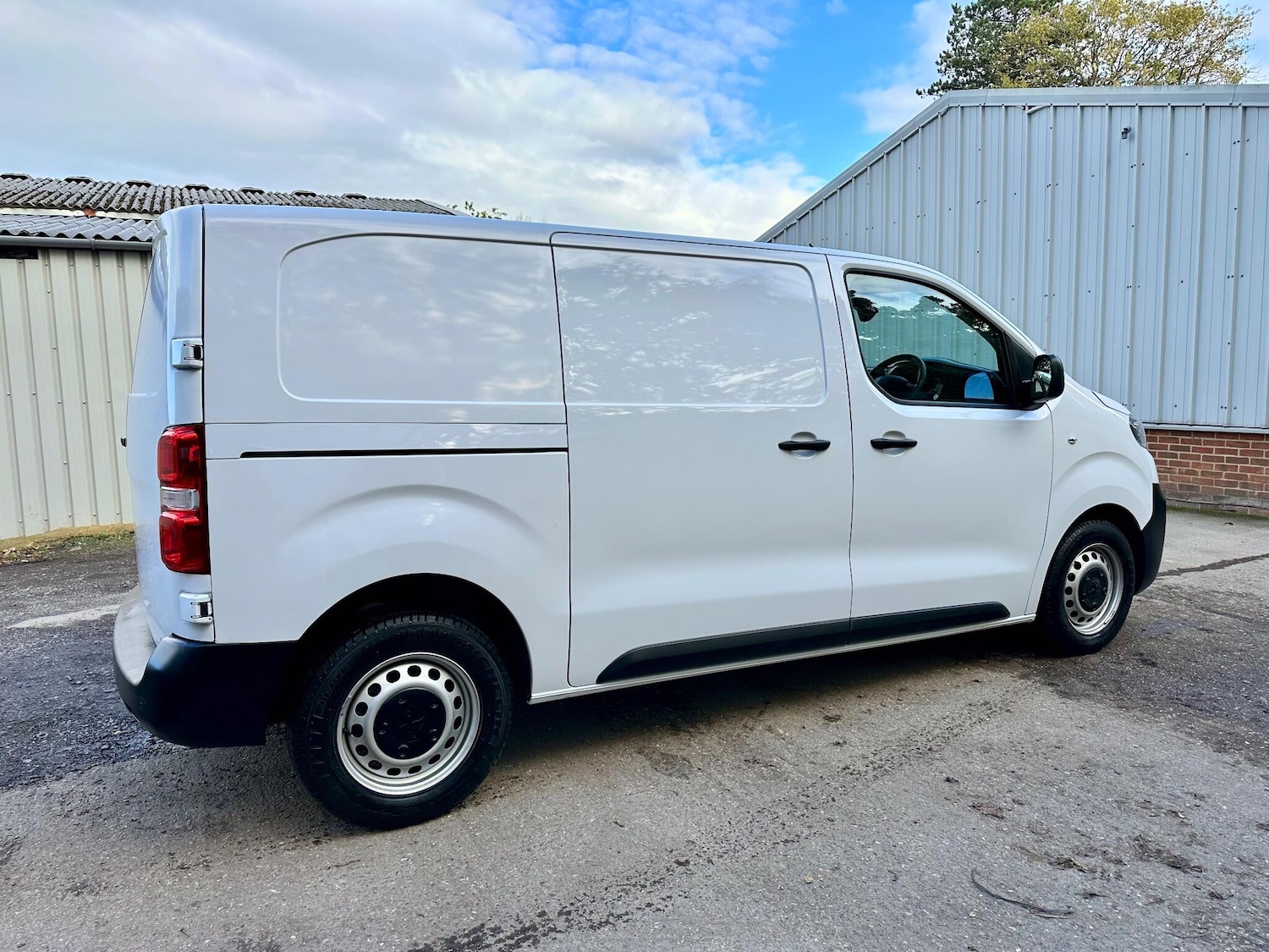Used Peugeot Expert 2023 for sale - 76377231: Photo 4