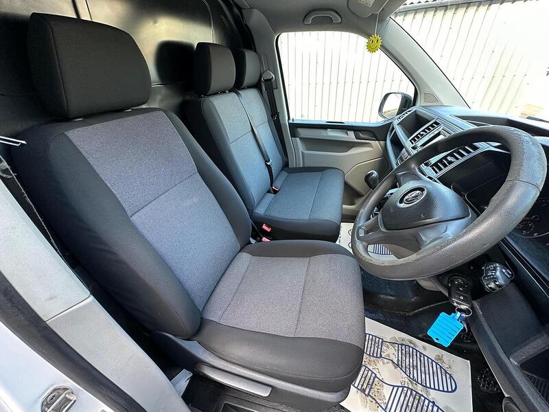 Used Volkswagen Transporter 2018 for sale - 76576538: Photo 12