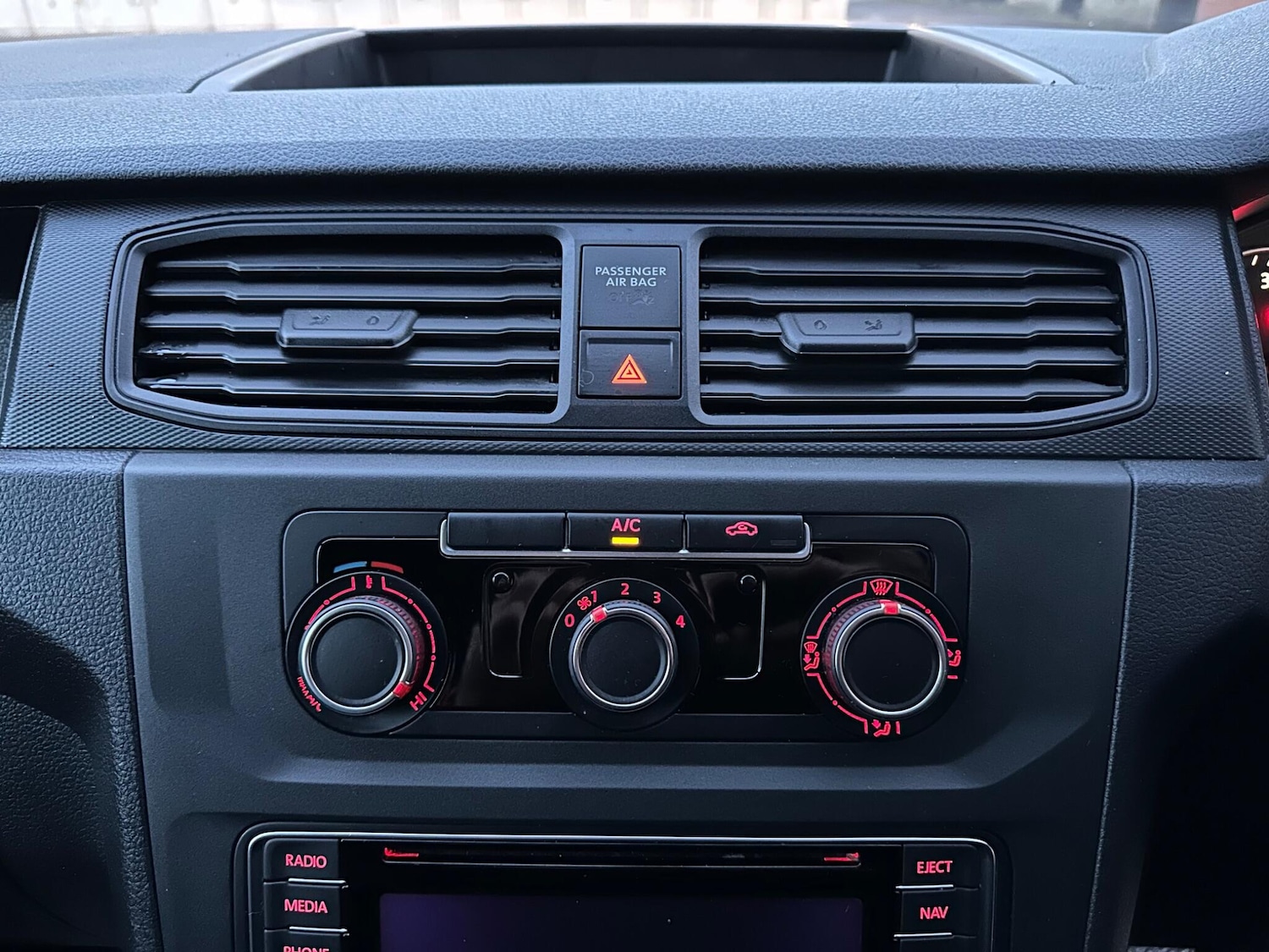 Used Volkswagen Caddy Maxi 2018 for sale - 77229500: Photo 17