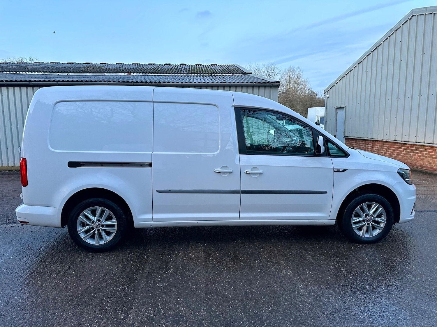 Used Volkswagen Caddy Maxi 2018 for sale - 77229500: Photo 3