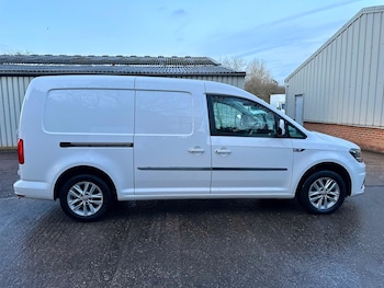 Used Volkswagen Caddy Maxi 2018 for sale - 77229500: Photo