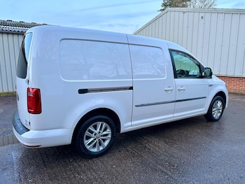 Used Volkswagen Caddy Maxi 2018 for sale - 77229500: Photo