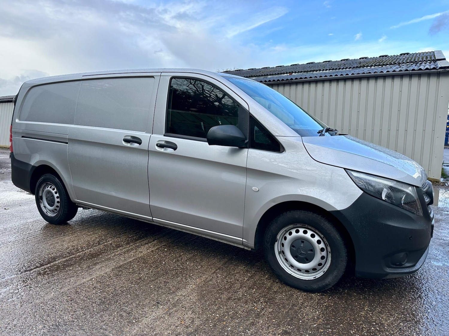 Used Mercedes-Benz Vito 2018 for sale - 77395782: Photo 2
