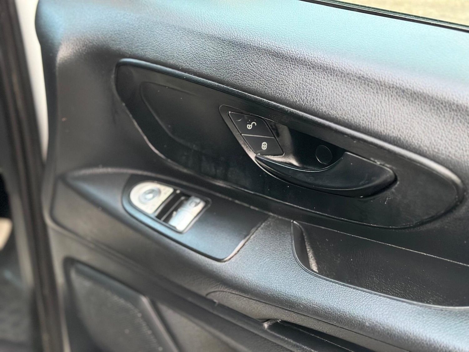 Used Mercedes-Benz Vito 2021 for sale - 77155698: Photo 30