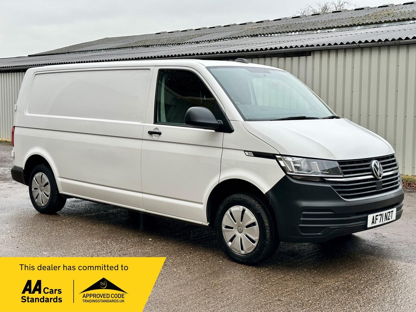 Used Volkswagen Transporter 2021 for sale - 76859347: Photo 1