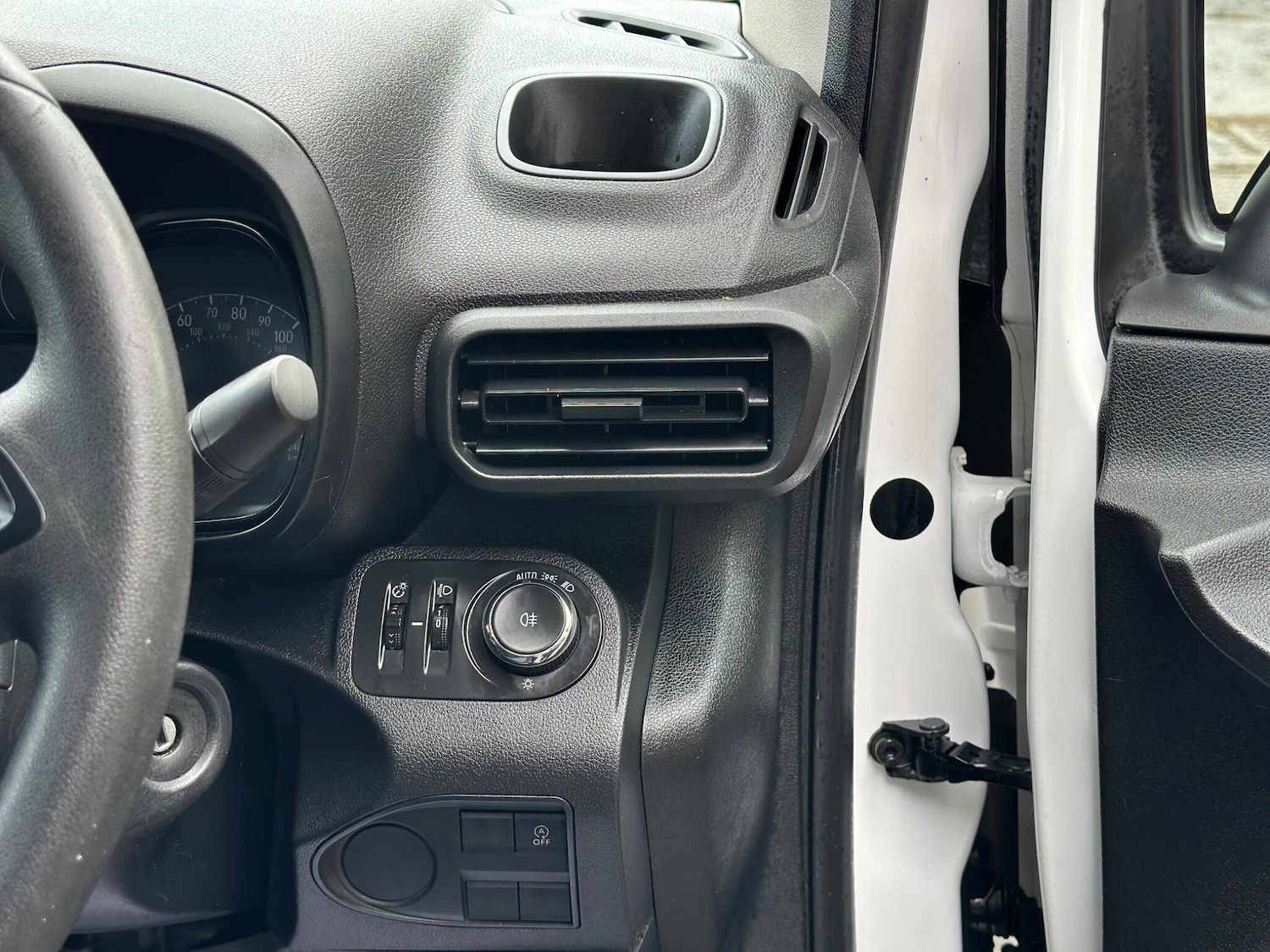 Used Vauxhall Combo for sale - 77658124: Photo 21