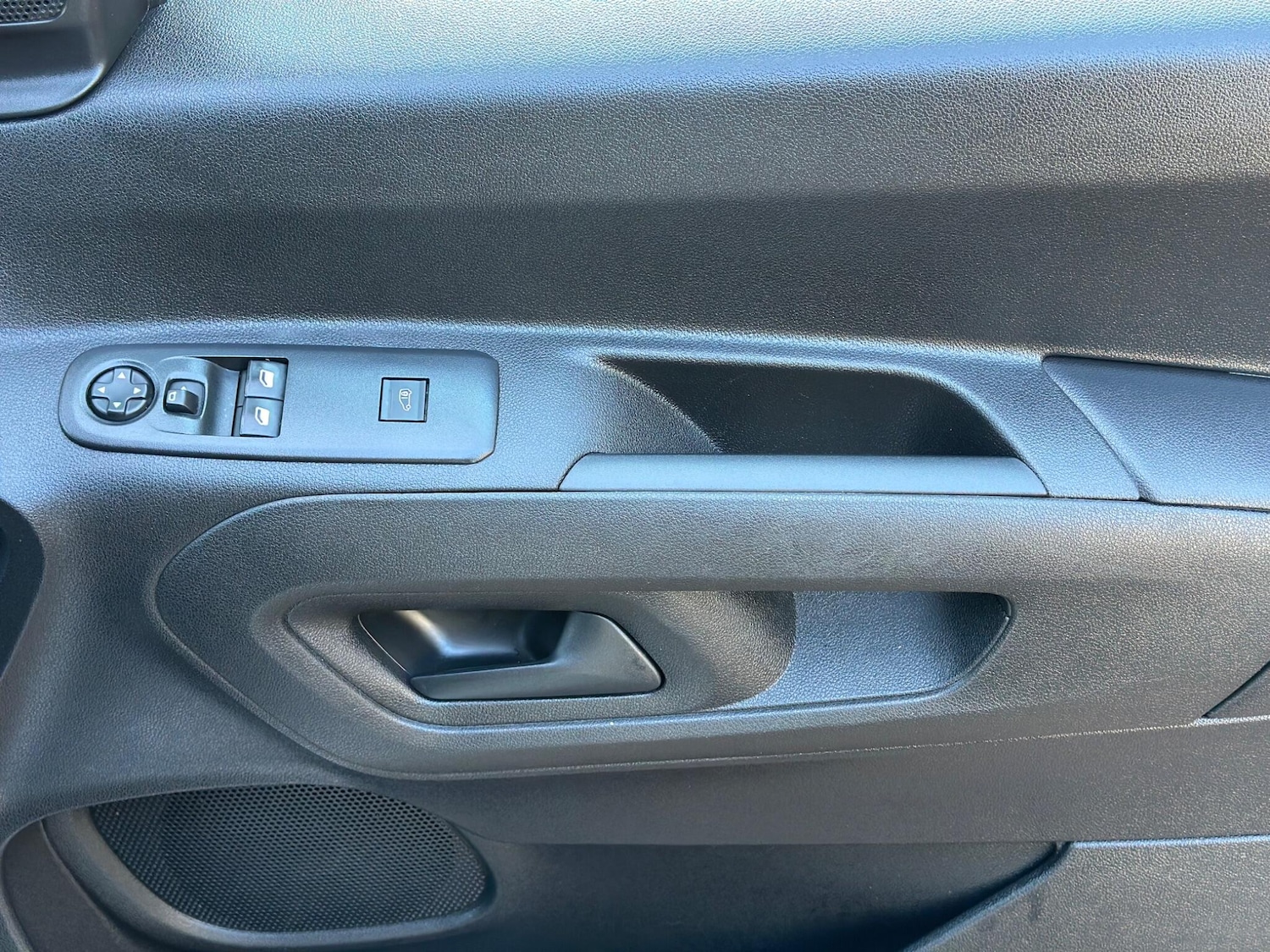 Used Peugeot Partner 2019 for sale - 77351410: Photo 17