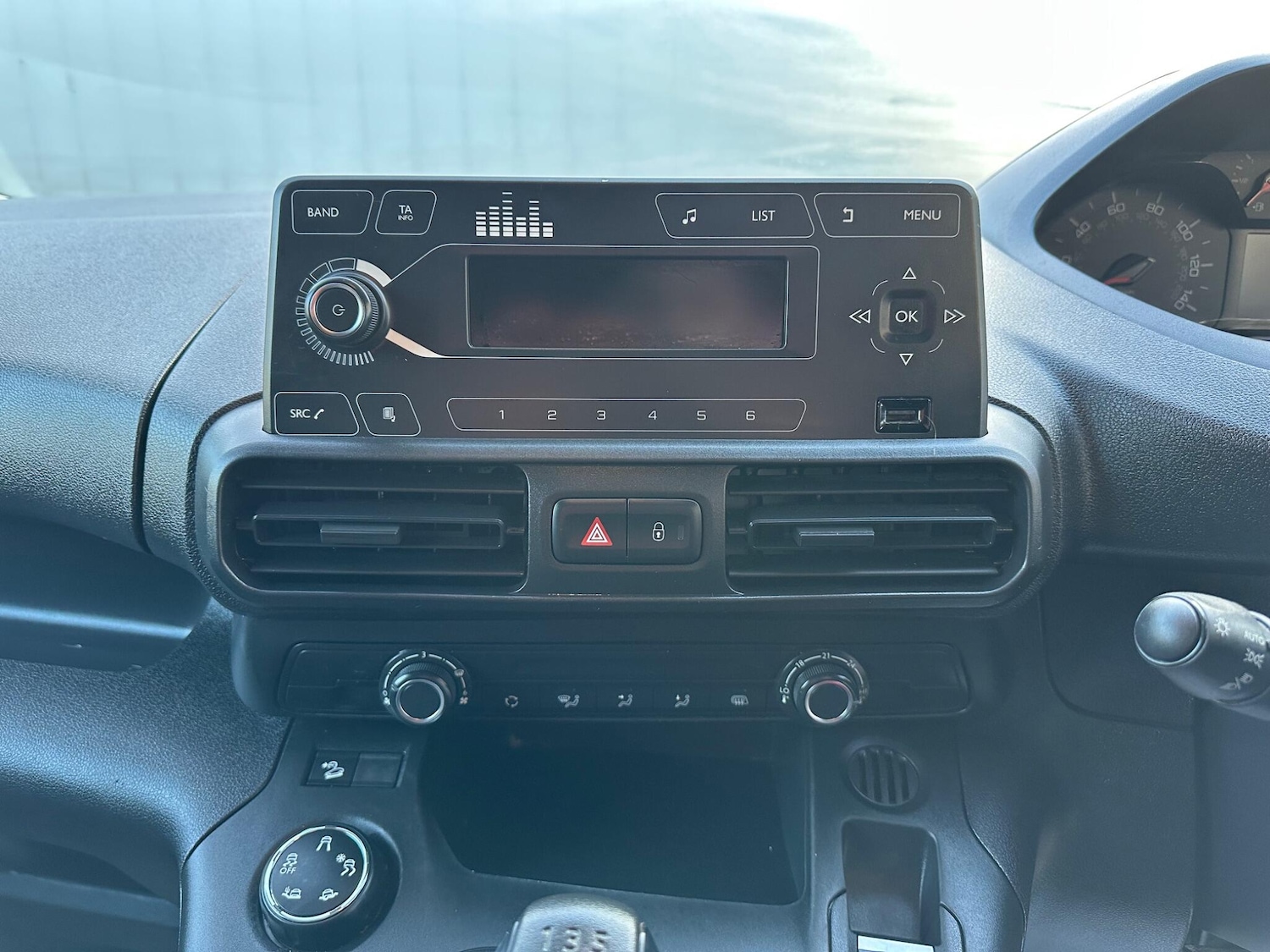 Used Peugeot Partner 2019 for sale - 77351410: Photo 26