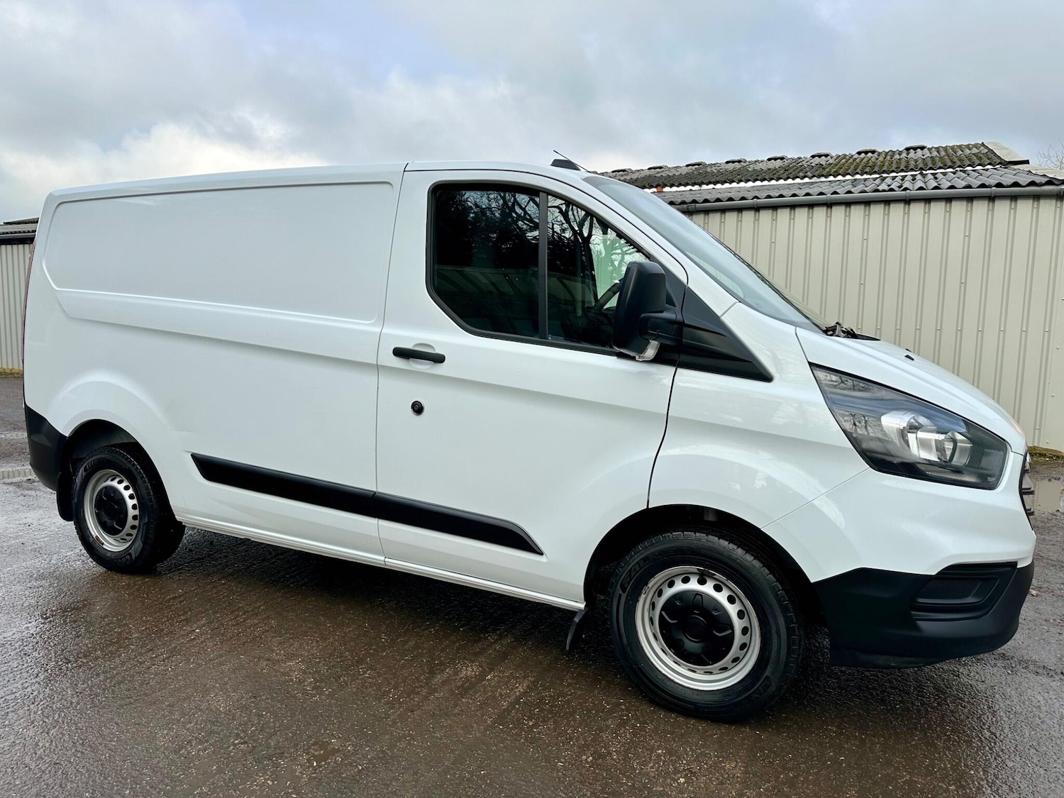 Used Ford Transit Custom 2021 for sale - 77550209: Photo 2