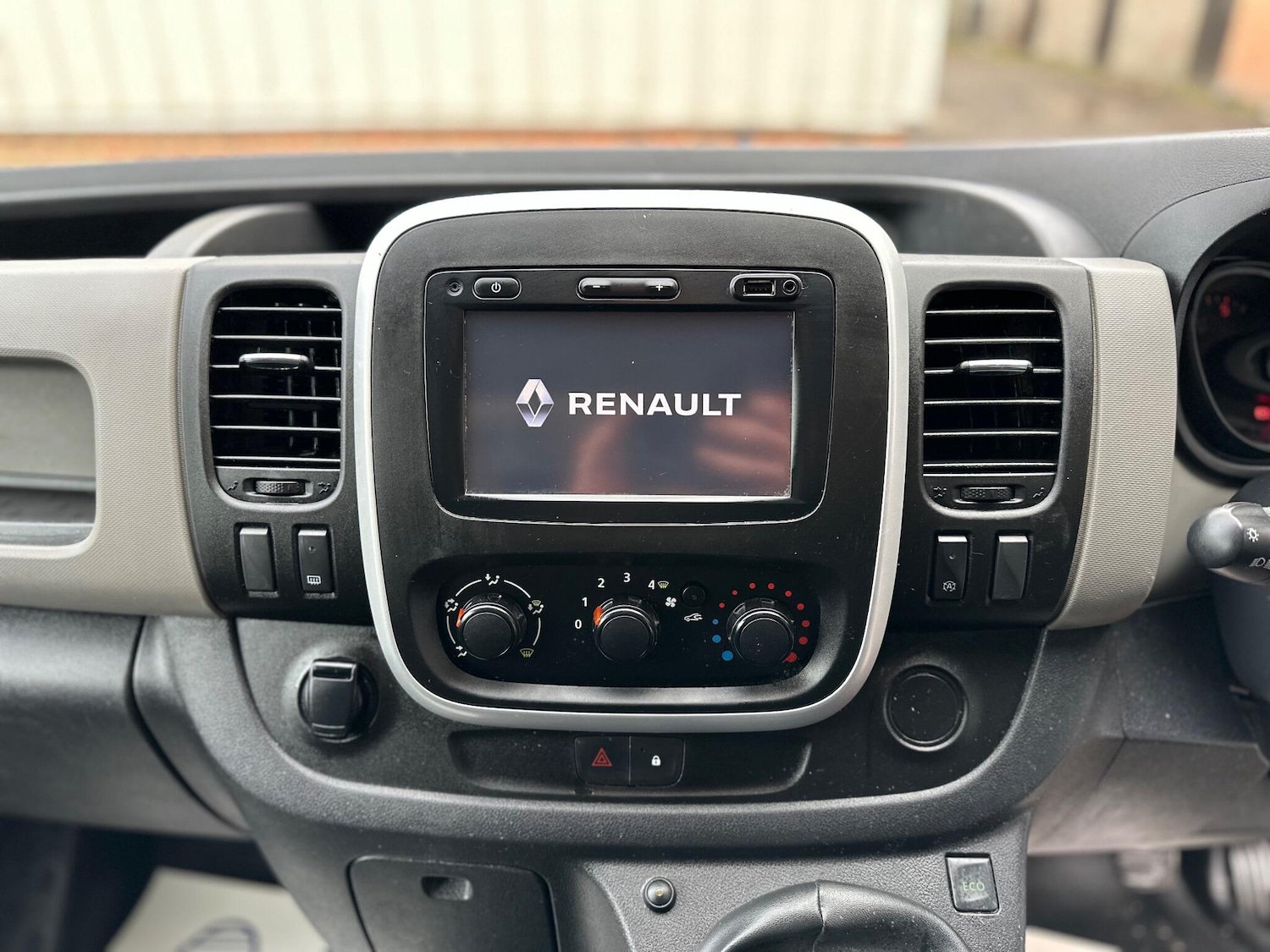 Used Renault Trafic 2017 for sale - 76336492: Photo 24