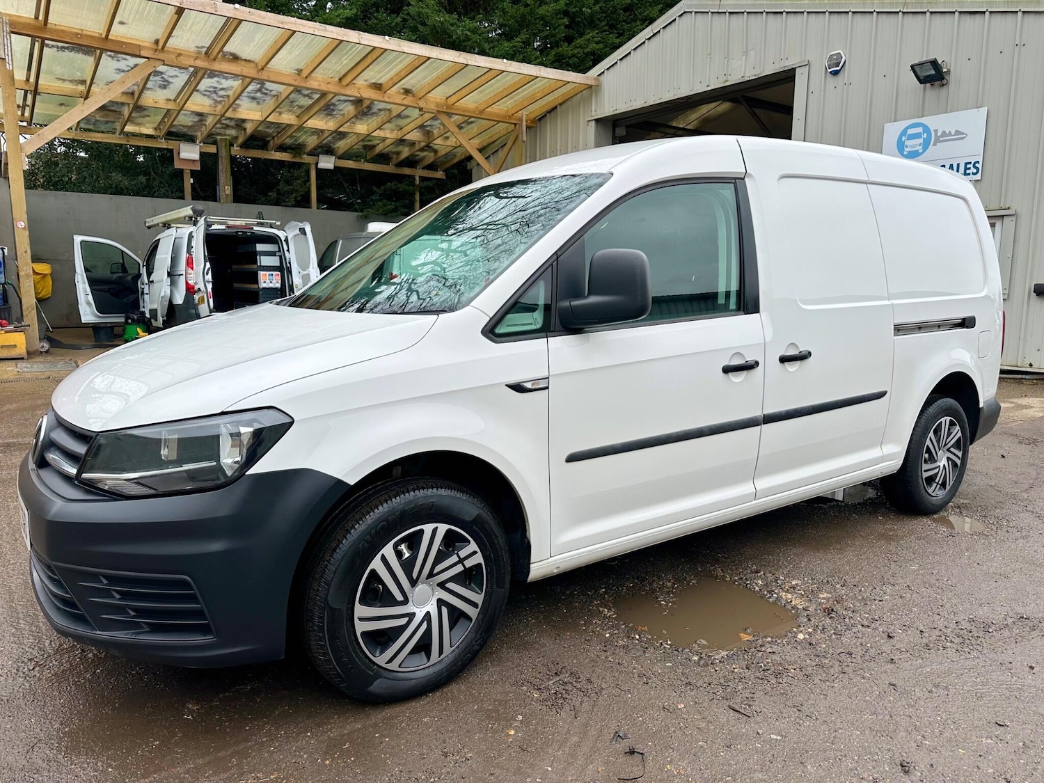Used Volkswagen Caddy Maxi 2016 for sale - 77625967: Photo 10