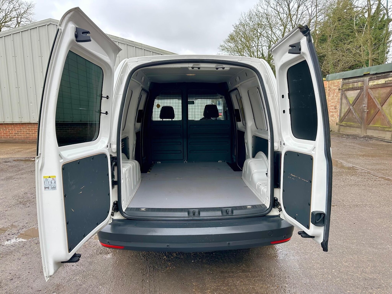 Used Volkswagen Caddy Maxi 2016 for sale - 77625967: Photo 13