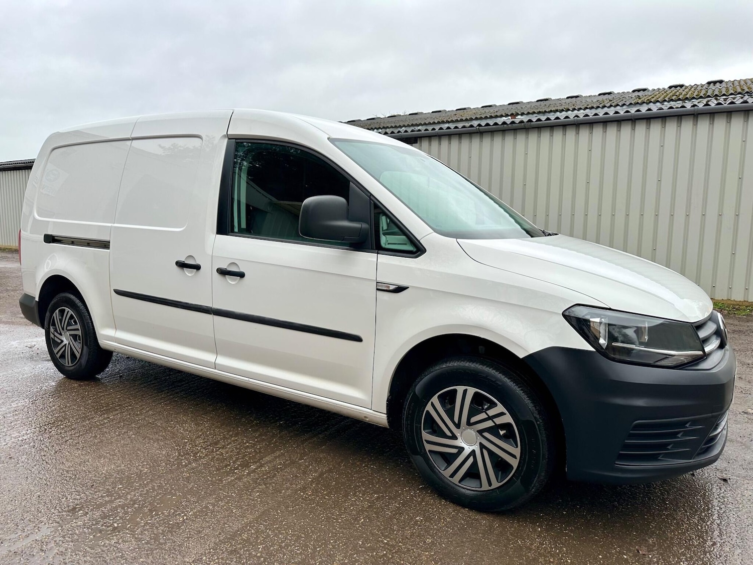 Used Volkswagen Caddy Maxi 2016 for sale - 77625967: Photo 2
