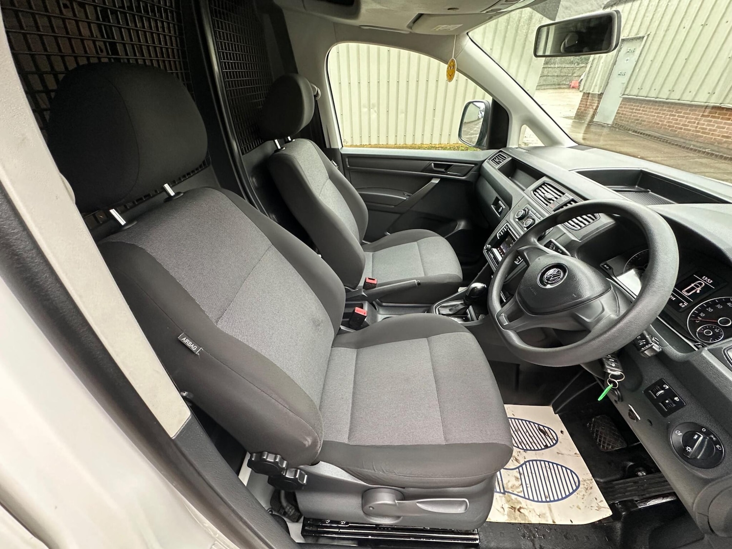 Used Volkswagen Caddy Maxi 2016 for sale - 77625967: Photo 21