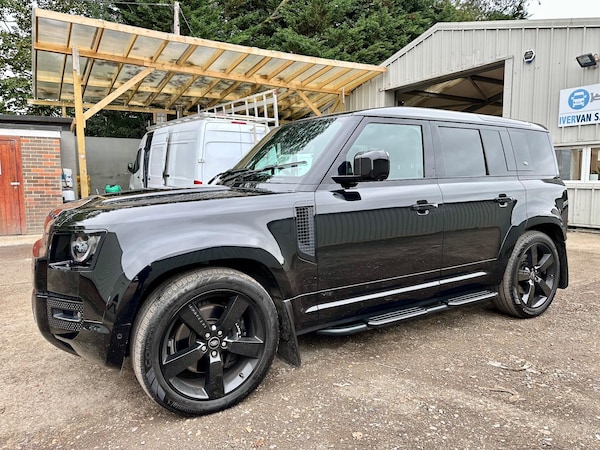 Used Land Rover Defender 110 2022 for sale - 76251057: Photo 10