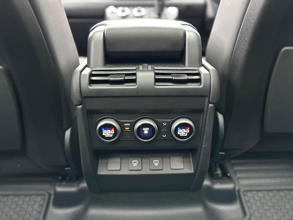Used Land Rover Defender 110 2022 for sale - 76251057: Photo 25