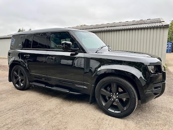 Used Land Rover Defender 110 2022 for sale - 76251057: Photo