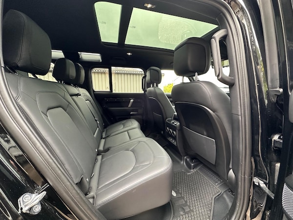 Used Land Rover Defender 110 2022 for sale - 76251057: Photo 32