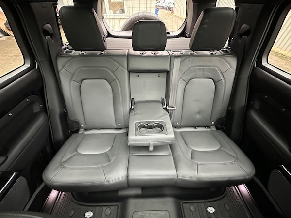 Used Land Rover Defender 110 2022 for sale - 76251057: Photo 33