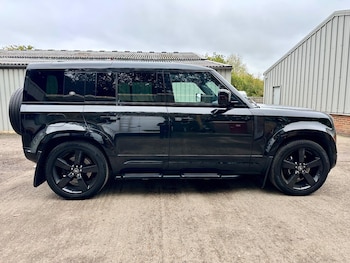 Used Land Rover Defender 110 2022 for sale - 76251057: Photo