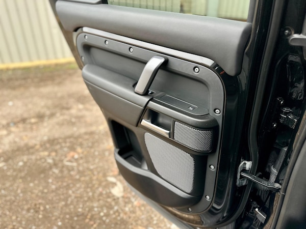 Used Land Rover Defender 110 2022 for sale - 76251057: Photo 42